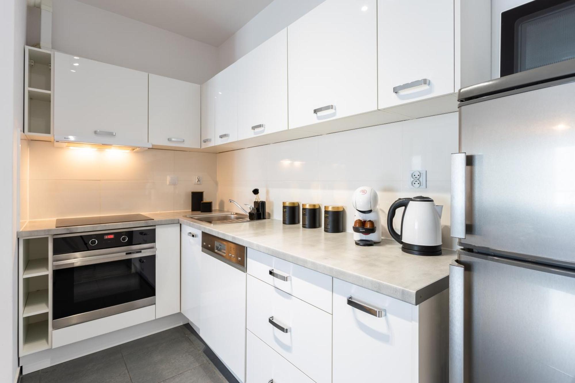 Urban Chic - Pereca - Rondo Onz - Luxury Warsaw Stays - 14 People Экстерьер фото