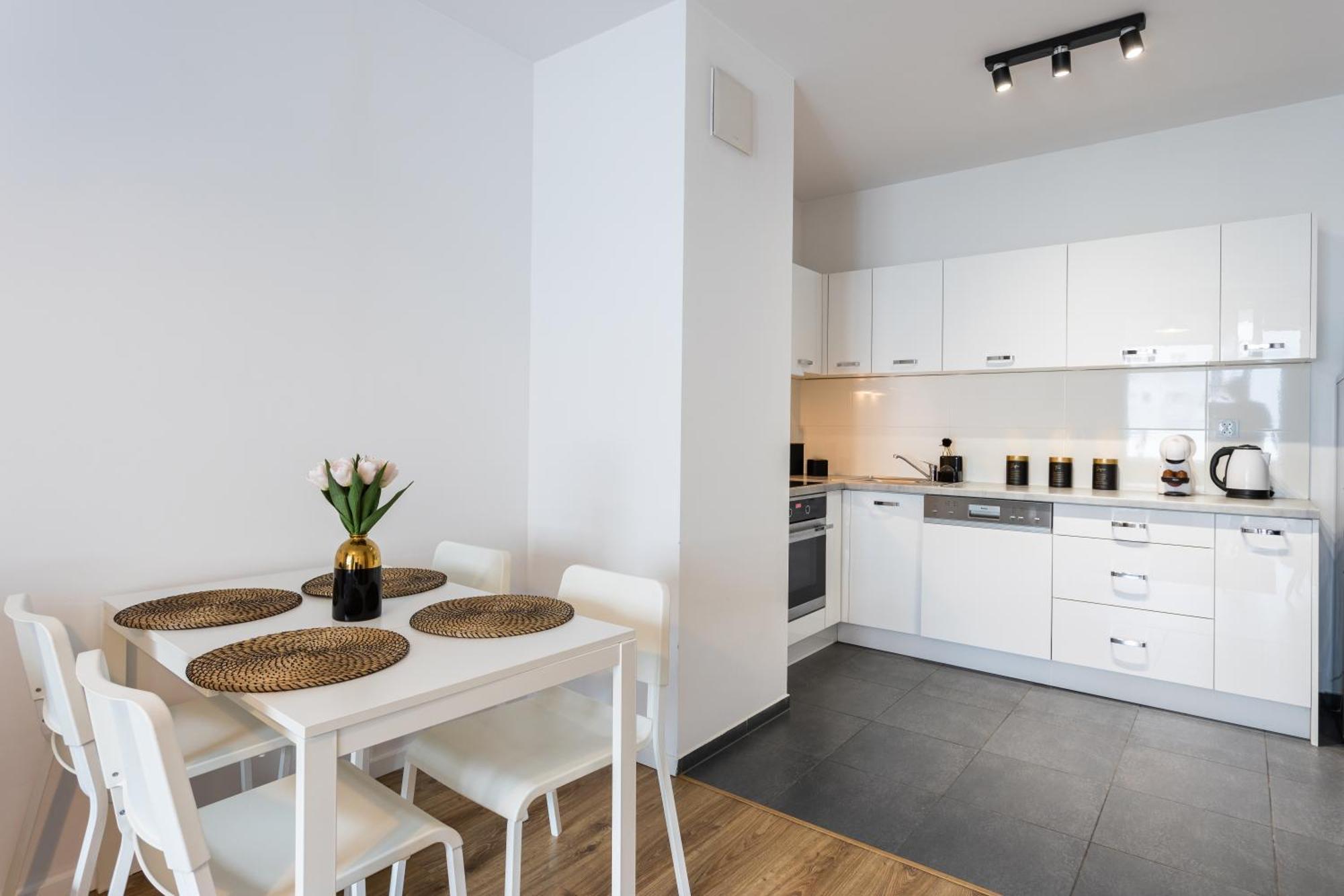Urban Chic - Pereca - Rondo Onz - Luxury Warsaw Stays - 14 People Экстерьер фото